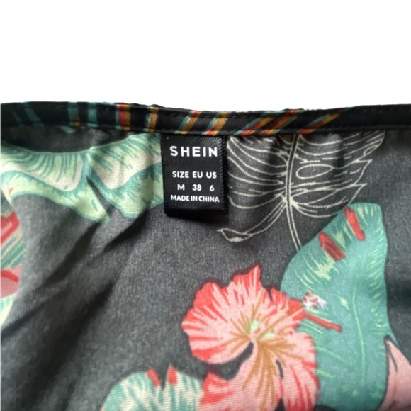 Shein Tropical Floral Spaghetti Strap Romper Size M - Picture 4 of 4